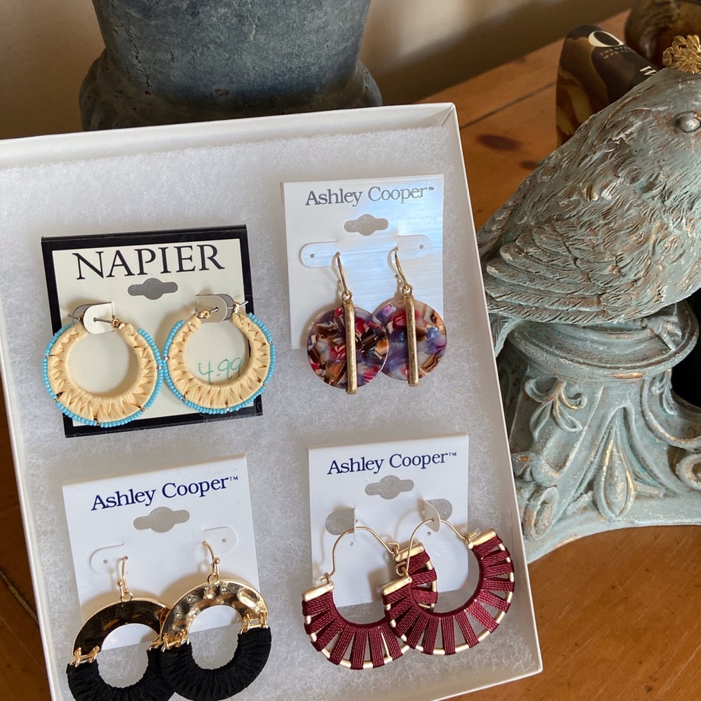 Four pairs of earrings.